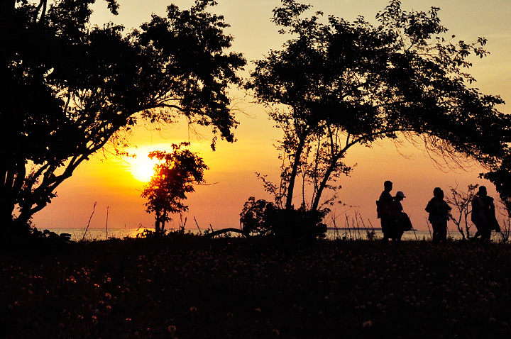 Qumbre Creatives Potipot Sunset, Zambales